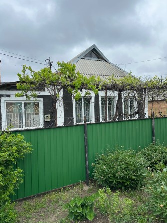 Продается дом в городе Марганец район улицы Луганской - фото 1
