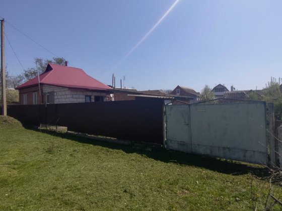 Окрема автономна частина будинку (газ, вода, каналізація) + земля 5,5 соток. Можливий продаж по серт Миргород