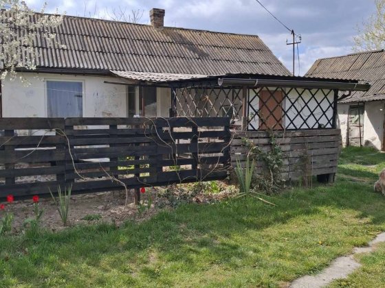 Продам будинок в селі Нововолынск