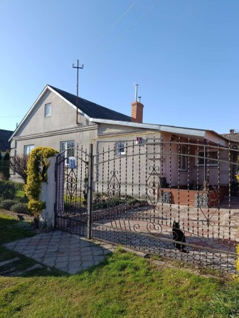 Продам власний будинок з меблями та технікою - фото 1