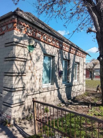 Продам будинок з ділянкою - фото 1