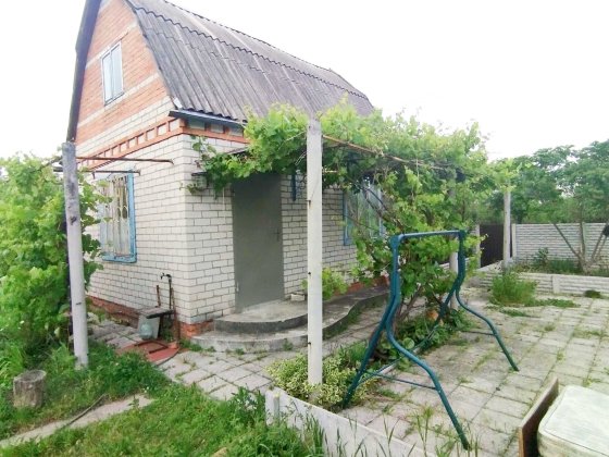 Продам   домик в Песчанке рядом с речкой.