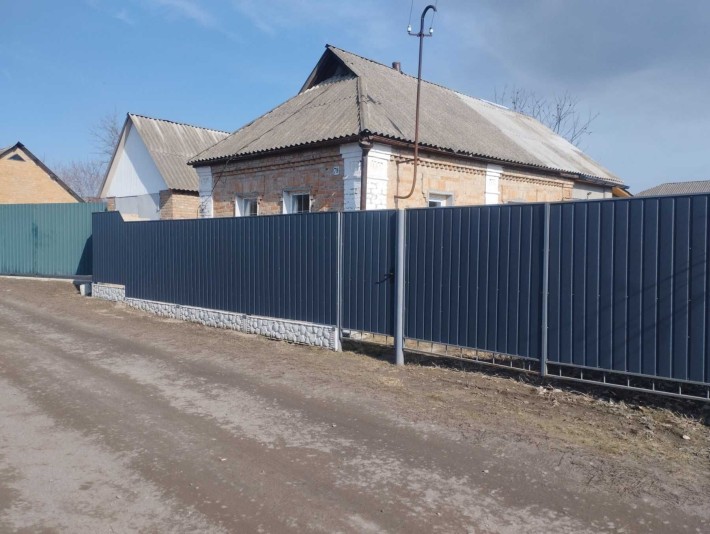 Продаж будинку в місті Ромни - фото 1