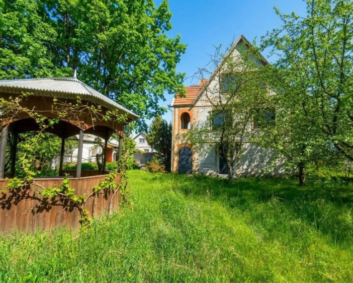 Продаж будинку з банею та ділянкою 10 соток , поруч річка та ліс - фото 1