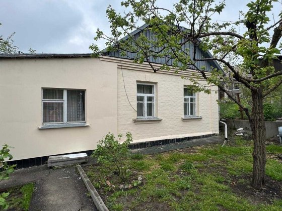 Продам будинок у центрі міста Фастов