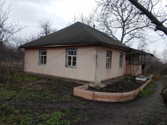 Будинок старенький, але доглянутий, 75 км від Київа Фастов