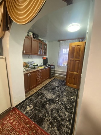 Будинок з усіма комунікаціями, ділянка 10 сот. є садок 37086 - фото 1