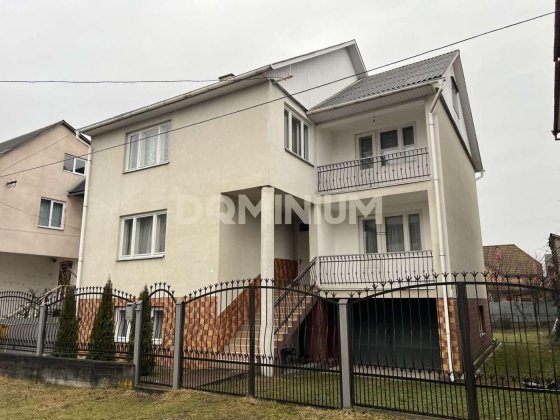 Готовий до життя великий будинок у престижній локації Хуста Хуст