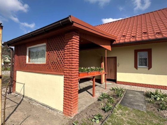 Продам  будинок  поруч  з  містом! Шептицький