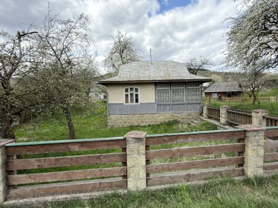 Фасадна земельна ділянка з будинком, м.Яремче уч.Дора (АТБ, UPG) Яремче