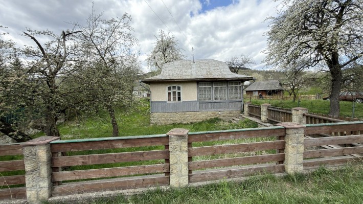 Фасадна земельна ділянка з будинком, м.Яремче уч.Дора (АТБ, UPG) - фото 1