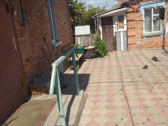 Продам полдома в г. Никополь или поменяю на 2-х квартиру. Нікополь
