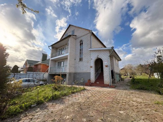 Продається будинок в передмісті Вінниці с. Лука-Мелешківська. Лука-Мелешківська