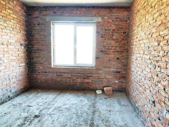 Таунхауз в новому закритому комплексі в передмісті Якушинці