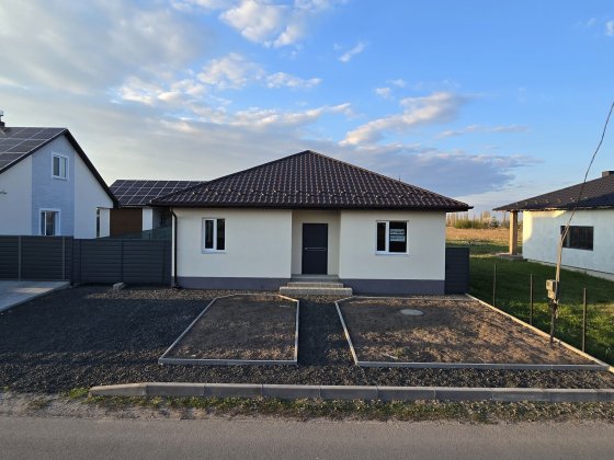 Продаж будинку 86м2 на ділянці 6сот у Боголюбах Боголюбы