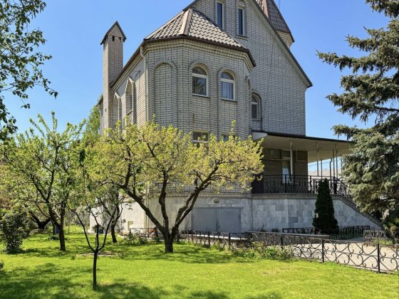 Продам дом в коттеджном городке «Звёздный» (район Подгородного)