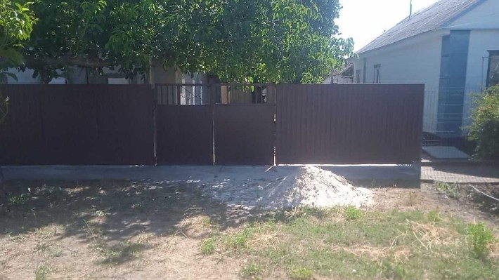Дом в Синельниково - фото 1