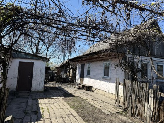 СРОЧНО ОБМЕНЯЮ ДОМ НА КВАРТИРУ Тернівка