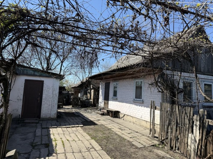 СРОЧНО ОБМЕНЯЮ ДОМ НА КВАРТИРУ - фото 1