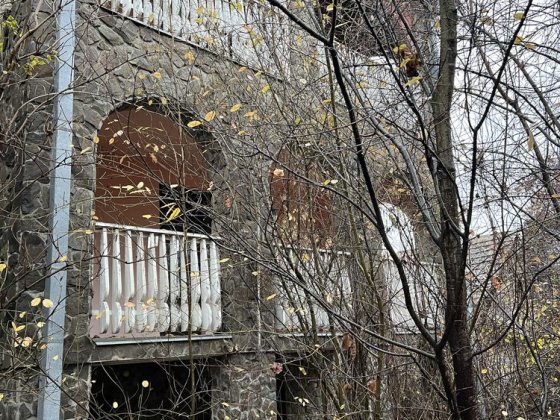 Продаж будинку під бізнес на 20 сотках землі  , у передмісті Кинчеш