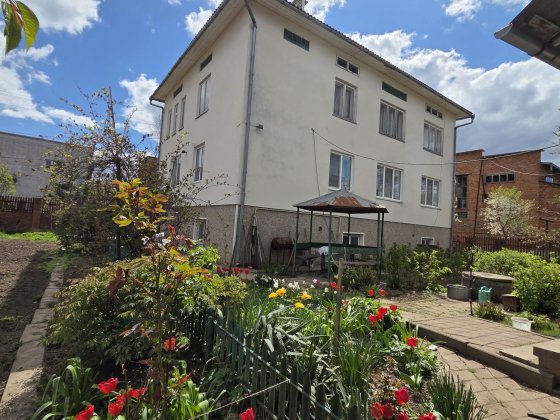 Продаж двохповерхового будинку Угорники під Програми ,Ваучер,Сертифікати Угорники