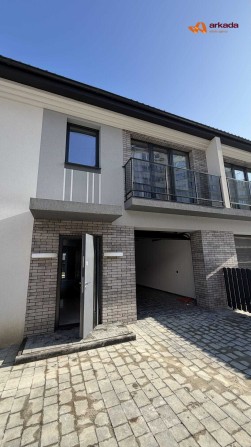 Продаж зданий таунхаус з ремонтом у Вовчинцях - фото 1