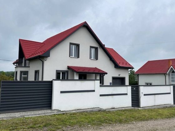 Продається будинок з ремонтом 216 м2  на 8 сотих,Калуське шосе Угринов