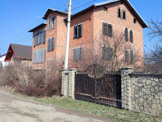 Продаж будинок с.Черніїв Черниев