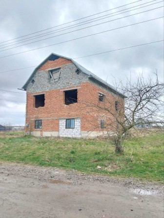 Продаж будинку. 10 сот ділянка - фото 1