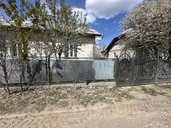 Продається будинок з господарством у м. Тлумач Тлумач