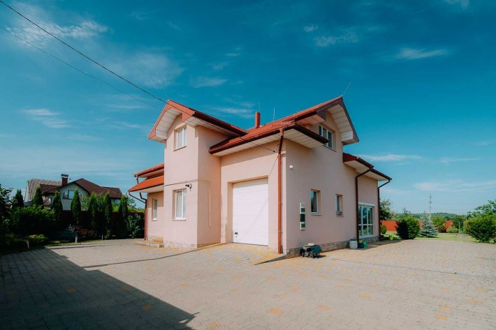 Продам будинок 240 м² на ділянці 18 соток - фото 1