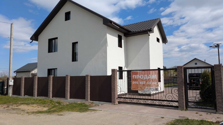 Продам будинок з ремонтом  у мальовничому курортному передмісті Києва — Ворзелі , є Гараж і Баня - фото 1