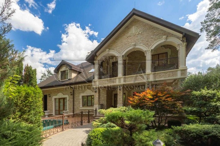 Продаж   Будинок   вул. Осіння, Стоянка - фото 1