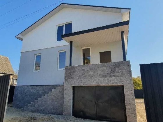 Сучасний котедж 225 м² біля Києва ,  поруч Блакитне озеро