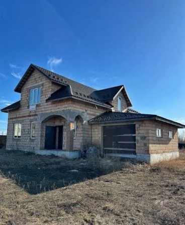 Терміновий продаж! Новий будинок 211 м² | Гараж, 15 соток | Макарів - фото 1
