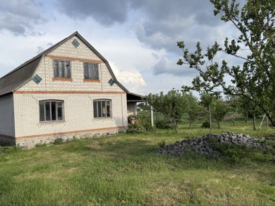 Будинок,участок  дом Рокитне