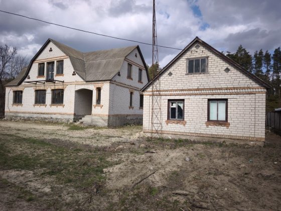 Продаж будинку в Рокитне з виходом до лісу Рокитне