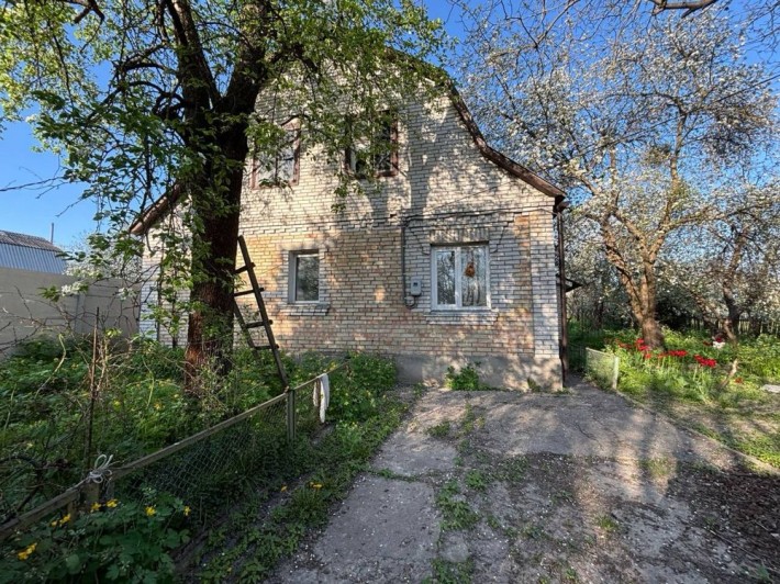 Добротний будинок в центрі Немішаєво! 10 соток - фото 1