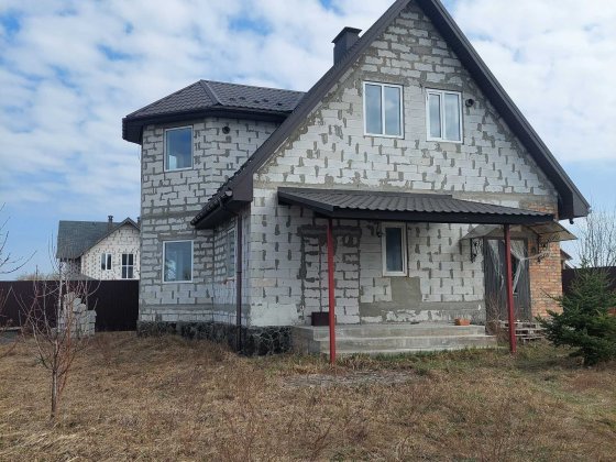 Продам будинок з не завершеним ремонтом у смт Немішаєве Немішаєве