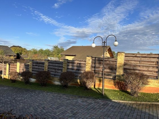Продаж будинку 200 кв.м., 15 соток,  Котеджне Містечко “Козирна Карта” (Berezivka Village Club), Бер Березівка