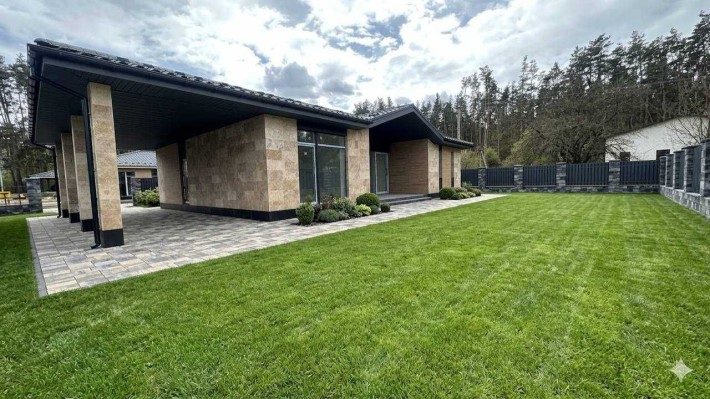 Шикарний будинок з травертином у Блиставиці біля лісу — 130 м² на 7 сотках - фото 1