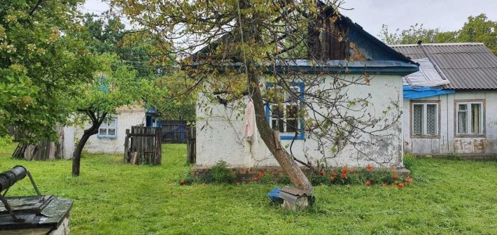Продаж 1/2 будинку під знос, літня кухня, ділянка, сад. - фото 1