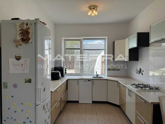 Бобриця Продаж будинка 90м2 з РЕМОНТОМ, на 12 сотках з гаражем
