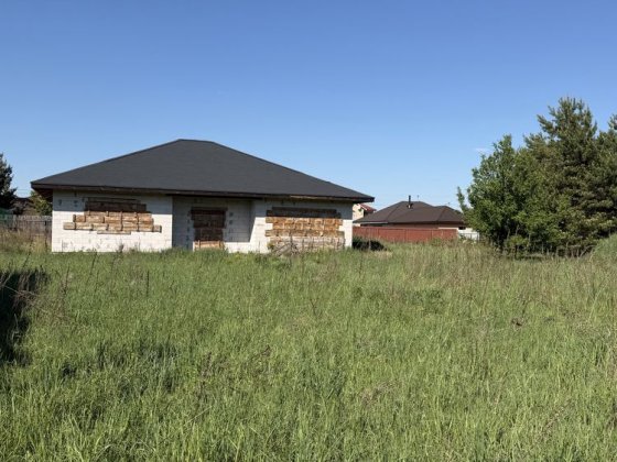 Будинок збудований. Велика ділянка 12сот.  Поруч ліс. с.Бобриця.ГАЗ поруч! Бобрица