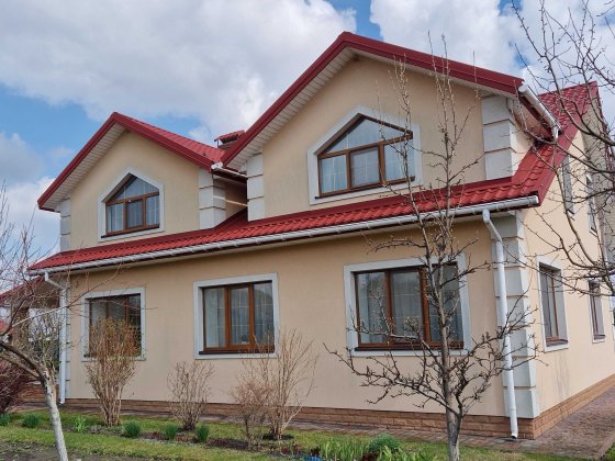 Будинок з озером та  альтанкою.  Розтермінування, обмін.  Велика Солтанівка. Велика Солтанівка