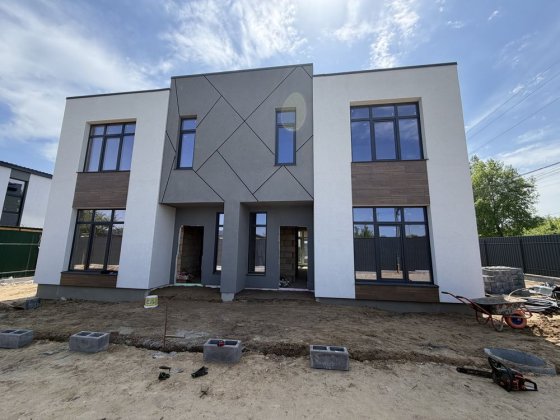 Дуплеск 115м2 дуже гарна локація Білогородка