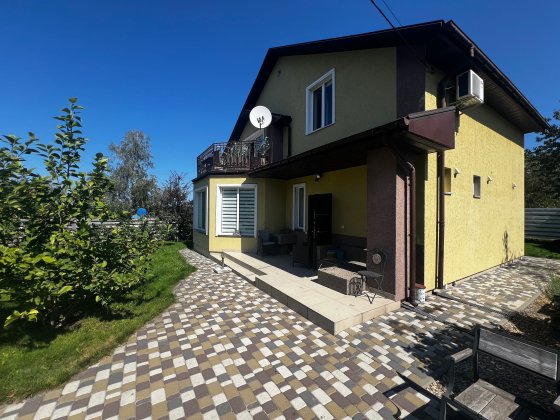 Продам сучасний будинок в Горенці з усіма зручностями. Горенка