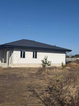Продам одноповерховий будинок 160кв.м. 10 соток с. Гора вул. Садова, без комісії - фото 1