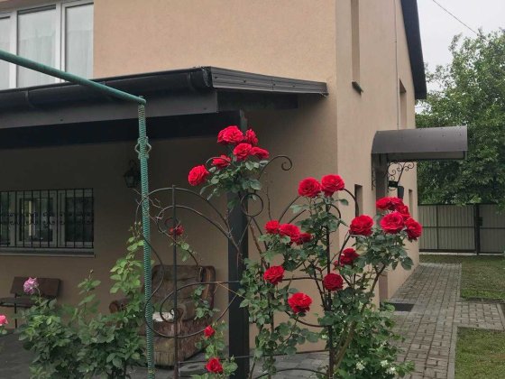 Продается дом  94 кв. м. в с. Зазимье на берегу Десны (15 км от Киева) Зазим'я