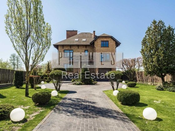 Продажа эксклюзивного автономного дома 564м2 с собственным озером, Зазимье